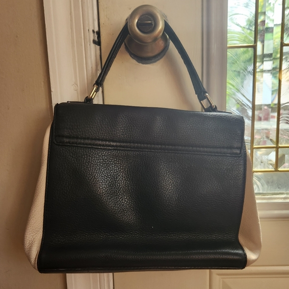 Kate Spade Pebbled Back & White Leather Convertible Bag - Picture 2 of 5